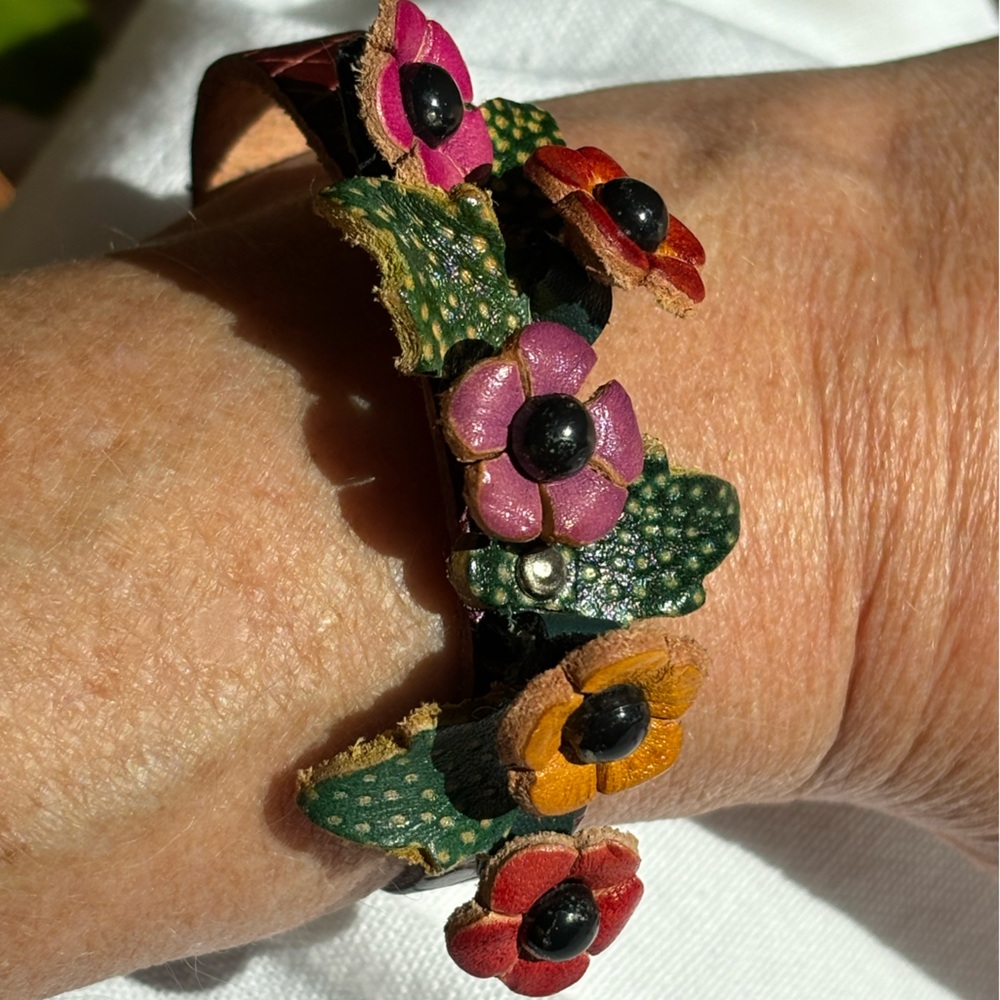 Handcrafted Leather Flowered Bracelet
